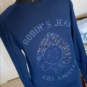 Robin’s jeans pullover T-shirt in royal blue!